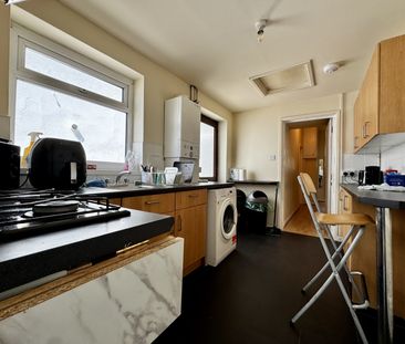 Russell Street, Roath - Photo 5