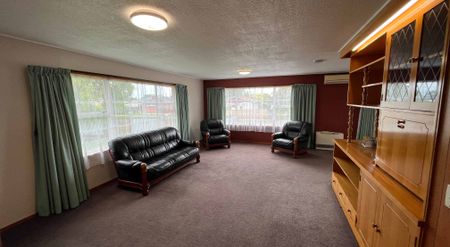 3 Bedroom Family Home in Inglewood - Photo 3