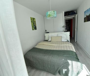 Location Appartement 4 pièces 95m² POITIERS 86000 - Photo 3