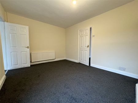 2 Bedroom Terraced - Photo 4