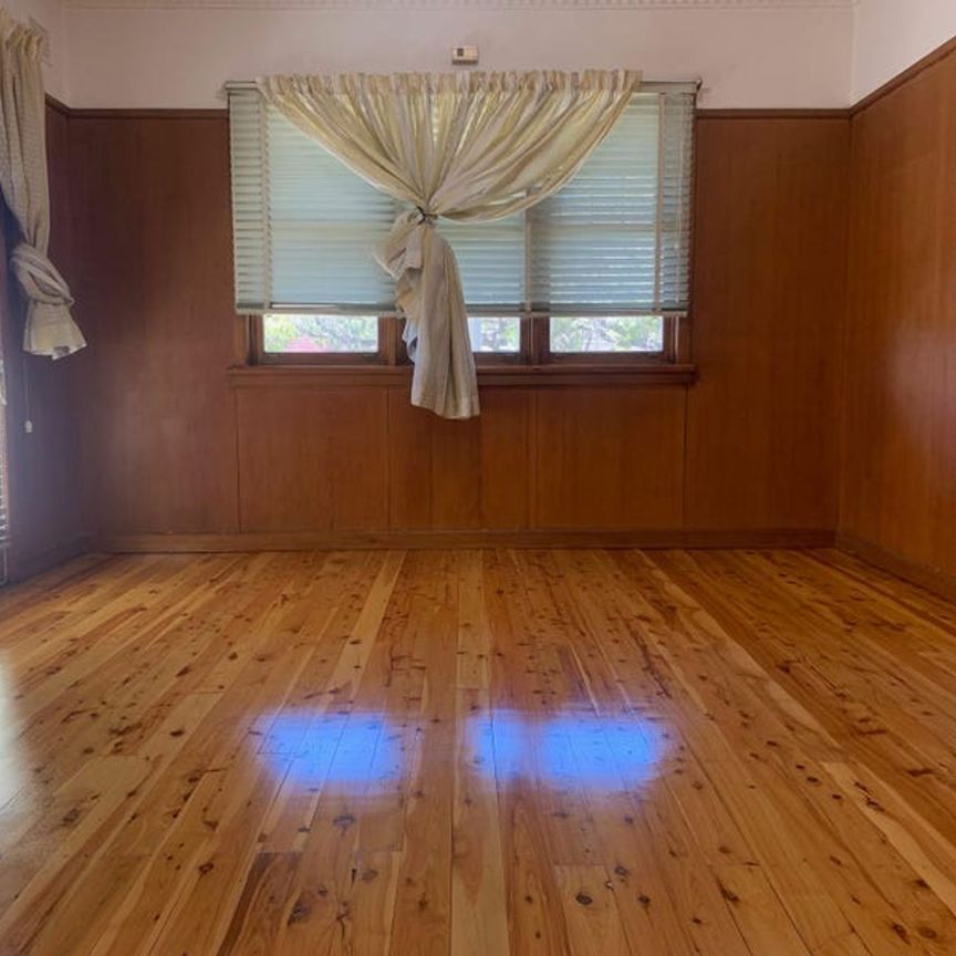 Charming 3-Bedroom Home in a Convenient Location - Photo 1