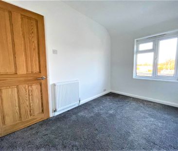 4 bedroom terraced house to rent - Photo 5