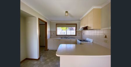 Two Bedroom Unit Close to Everything - Photo 5