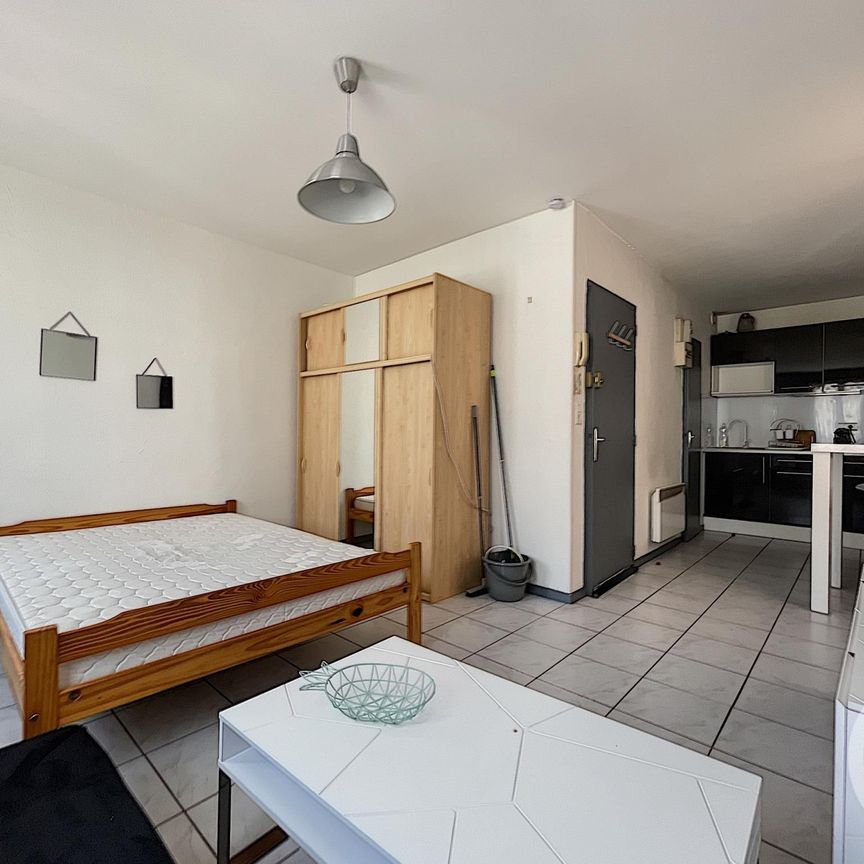 Location Appartement 1 pièce 23m² TROYES 10000 - Photo 1