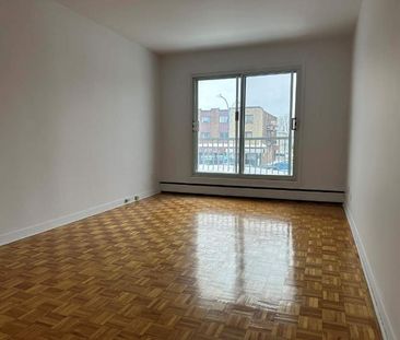 MELATTI LOUER "PETIT PARADIS": 3 ½ appartement à LaSalle, QC - Photo 1