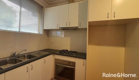 Unit in Perfect Condition - Photo 5