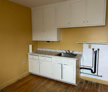3 1/2 ouvert à Ahuntsic est Montréal 1060$ - Photo 1