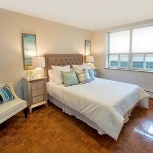 1 Bedroom Apartment for Rent St. Clair Ave. West and Spadina Rd $1820 - Photo 2