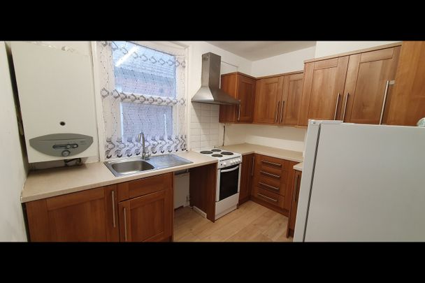 3 Bed Flat, Portswood, SO17 - Photo 1