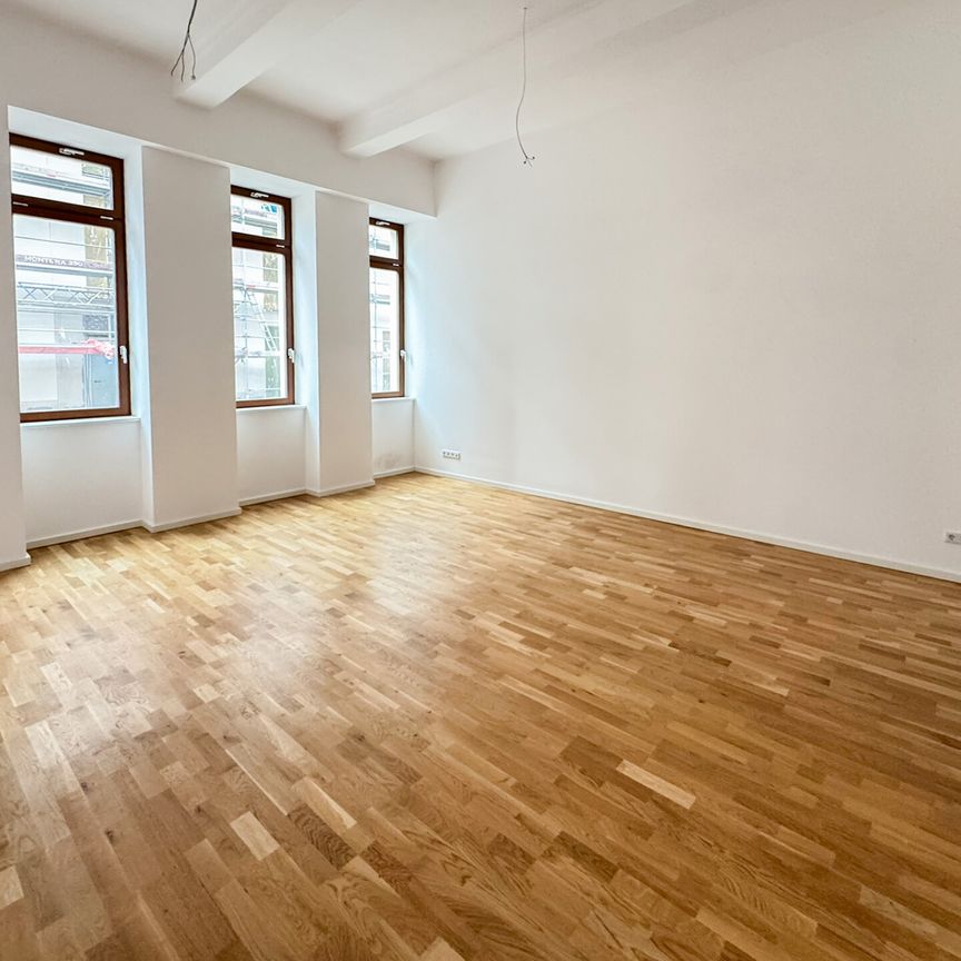 Elegantes Wohnen im historischen Kloster – Stilvolle 2 Zimmerwohnung mit Terrasse! - Photo 1