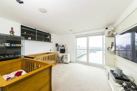 Fairmont Avenue, Canary Wharf, E14 - Photo 3