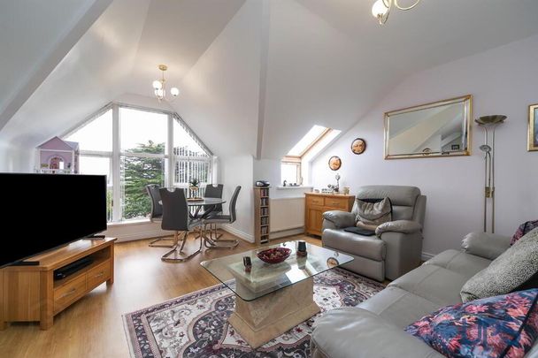 Apt 10 Pinetree Court, 157 Glen Road, Belfast, BT11 8BS - Photo 1