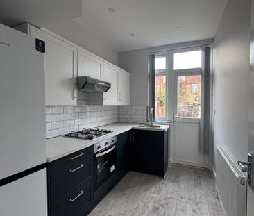 4 bedroom terraced house to rent - Photo 6