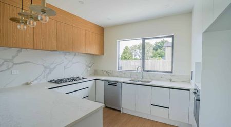 Brand-New & Spacious!! - Photo 4