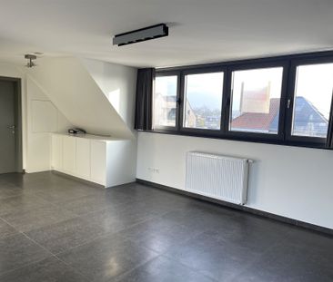 Prachtig appartement met 2 slaapkamers, terras en garagebox - Photo 4