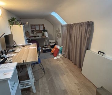 Bel appartement 1 ch entièrement rénové au 2ème étage - Photo 3