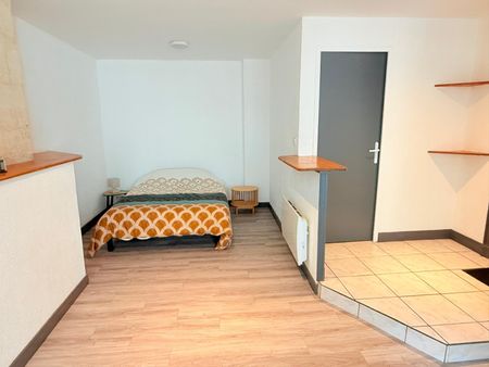 Location Appartement 1 pièce 38m² BORDEAUX 33000 - Photo 3