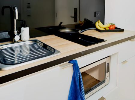 Signature Studio Apartment-Double Bed with High Floor - Photo 4