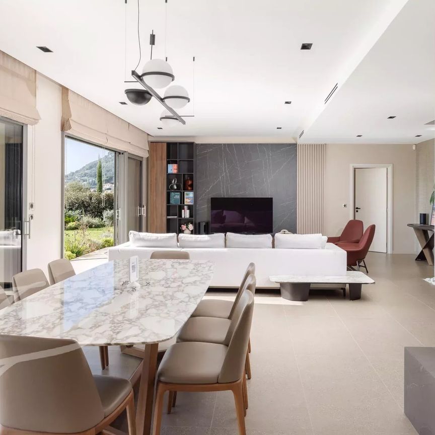 Maison à louer Tourrettes Sur Loup, Cote d'Azur, France8 000 EUR / Mois - Photo 1