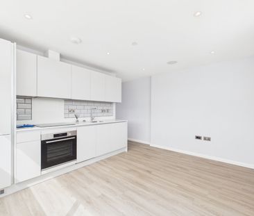 1 bedroom Flat in Finchampstead Road, Wokingham - Photo 4