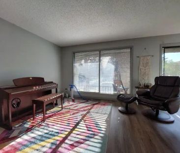 3 bedroom main floor in Bowness | Calgary - Photo 1