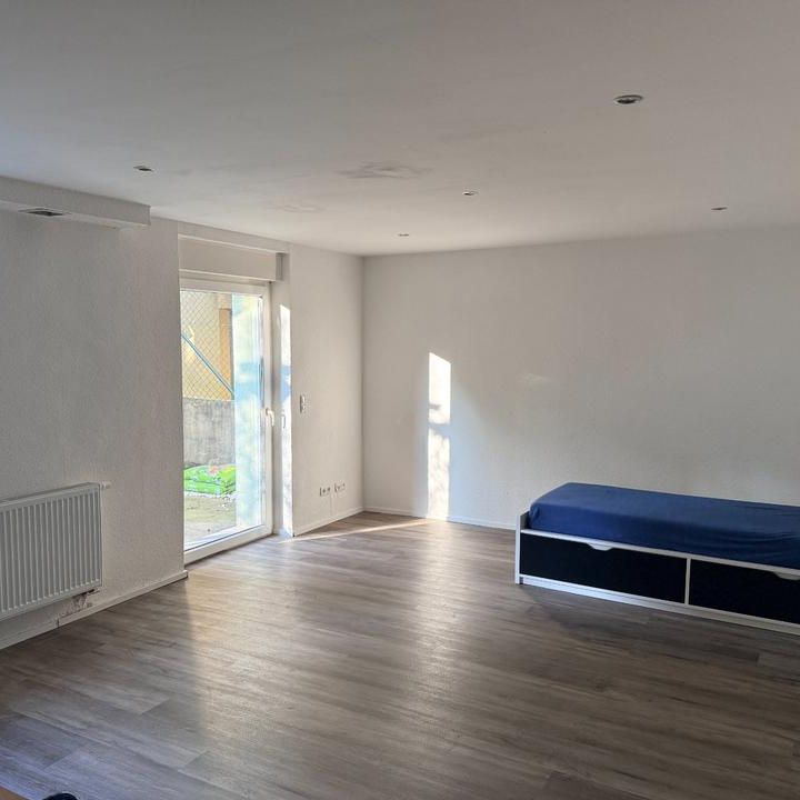 Renovierte 1-Zimmerwohnung mit Küche & Terrasse - Photo 1