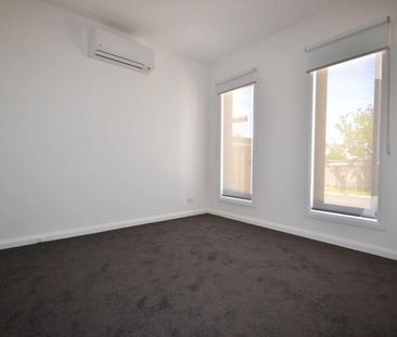 2/1 Kenneth Street, Preston VIC 3072 - Photo 2