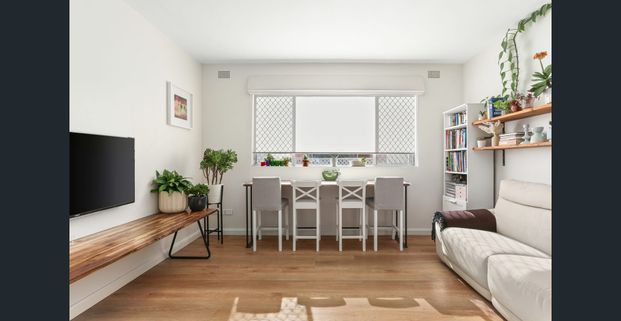 Convenient Location - Photo 1