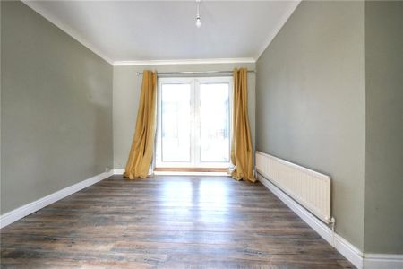 2 bedroom semi-detached house to rent - Photo 3