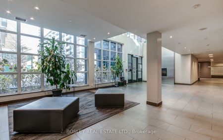 Bohemian Embassy Lofts - Photo 2