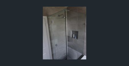 Beautifully renovated 3 bedroom home with modern amenities. - Photo 5