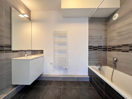 Location Appartement SAINT-LOUIS-LA-CHAUSSEE 790 € CC - Photo 4