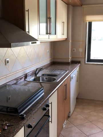 Apartamento T1 sem móveis para arrendamento na zona da Cavaleira, Algueirão. - Photo 4