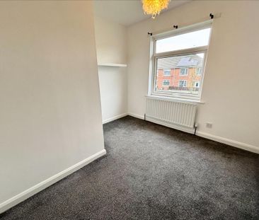 3 bedroom semi-detached house to rent - Photo 6