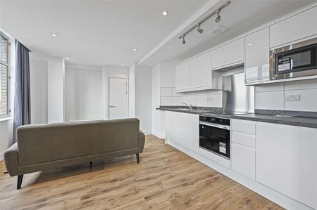 A recently refurbished studio apartment in a convenient City location - Photo 5