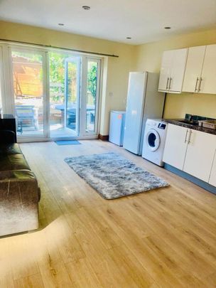 House share to rent - Photo 1