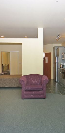 Beatiful One Bedroom, One Bathroom~~FULLY FURNISHED! - Photo 1