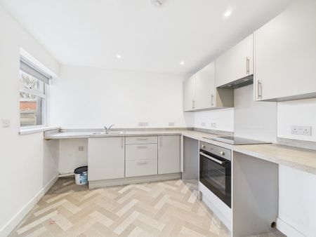 2 Bedroom End Terraced House - Photo 4