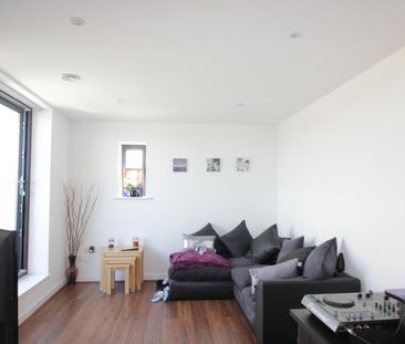 Victory Park Road, Addlestone, Surrey, KT15 - Photo 5