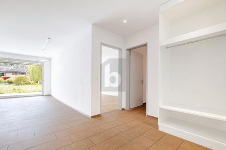 GENEROUS AND QUIET WITH A LOT OF GREEN - Photo 2