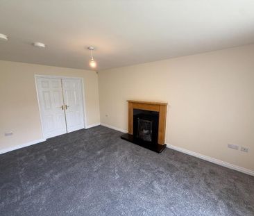 85 Carrigart Crescent, Lurgan, BT65 5EG - Photo 1
