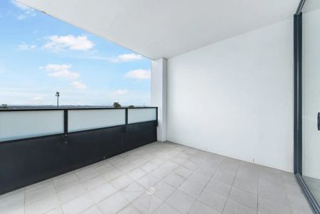 “North Facing Spacious Apartment With City View” - Photo 4