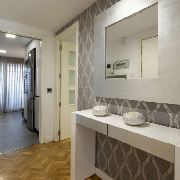 3 room luxury Flat for rent in Madrid, Autonomous Region of Madrid - Photo 1