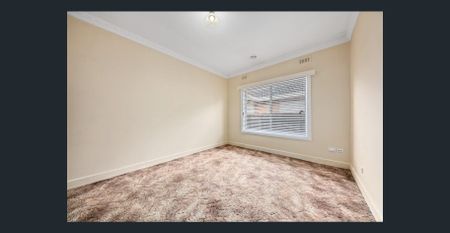 Quiet & Convenient three Bedroom Home! - Photo 5