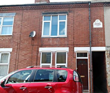 13 Chestnut Street - Short Contract Sept Start Loughborough - Photo 3