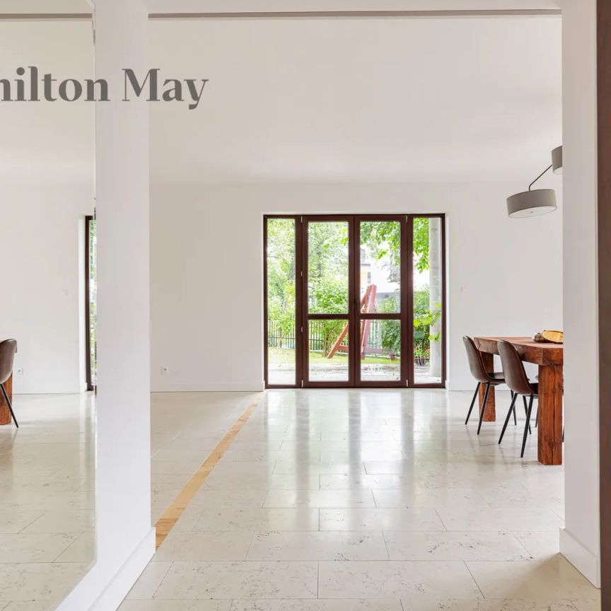 Dom jednorodzinny o powierzchni użytkowej 240 m2 z ogrodem na Wawrze - Photo 1