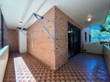 2/138 Military Road Guildford - Photo 3