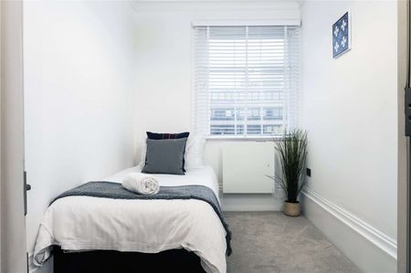 Stunning two bedroom apartment to rent, set within a beautifully converted Georgian building close to Reading Town Centre. - Photo 2