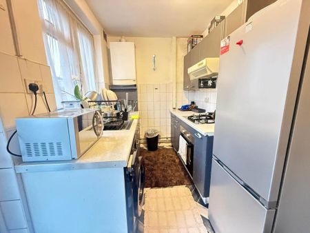 2 bedroom maisonette to rent - Photo 2