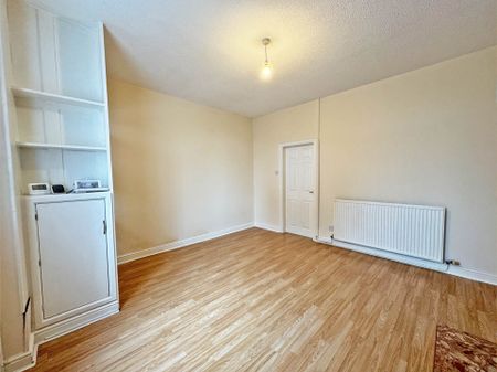 Walter Scott Street, Derker - Photo 2